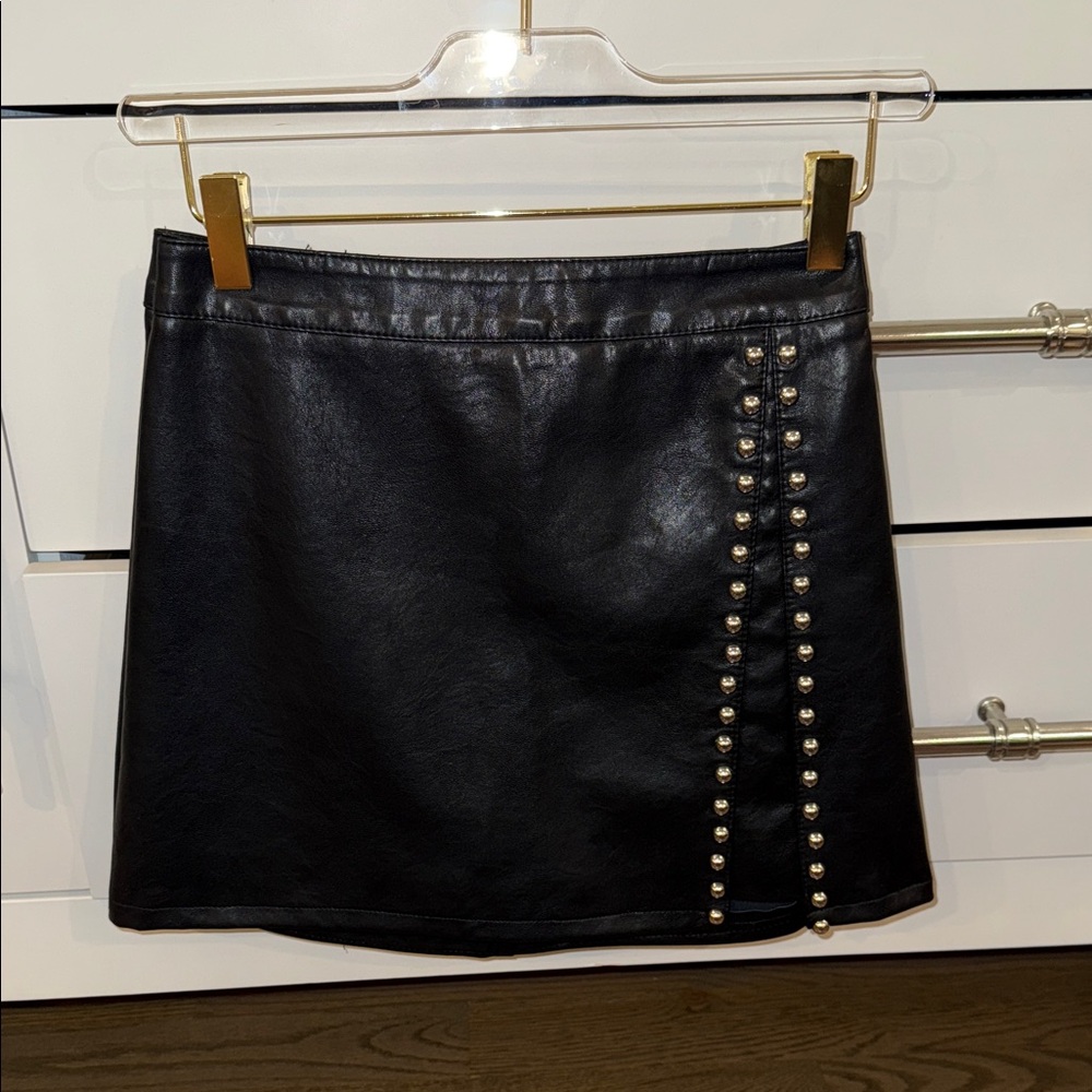 Elegant Black Studded Mini Skirt